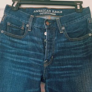 American Eagle Mom Jeans